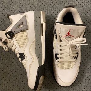 JORDAN 4 RETRO (836016-192) Barely worn